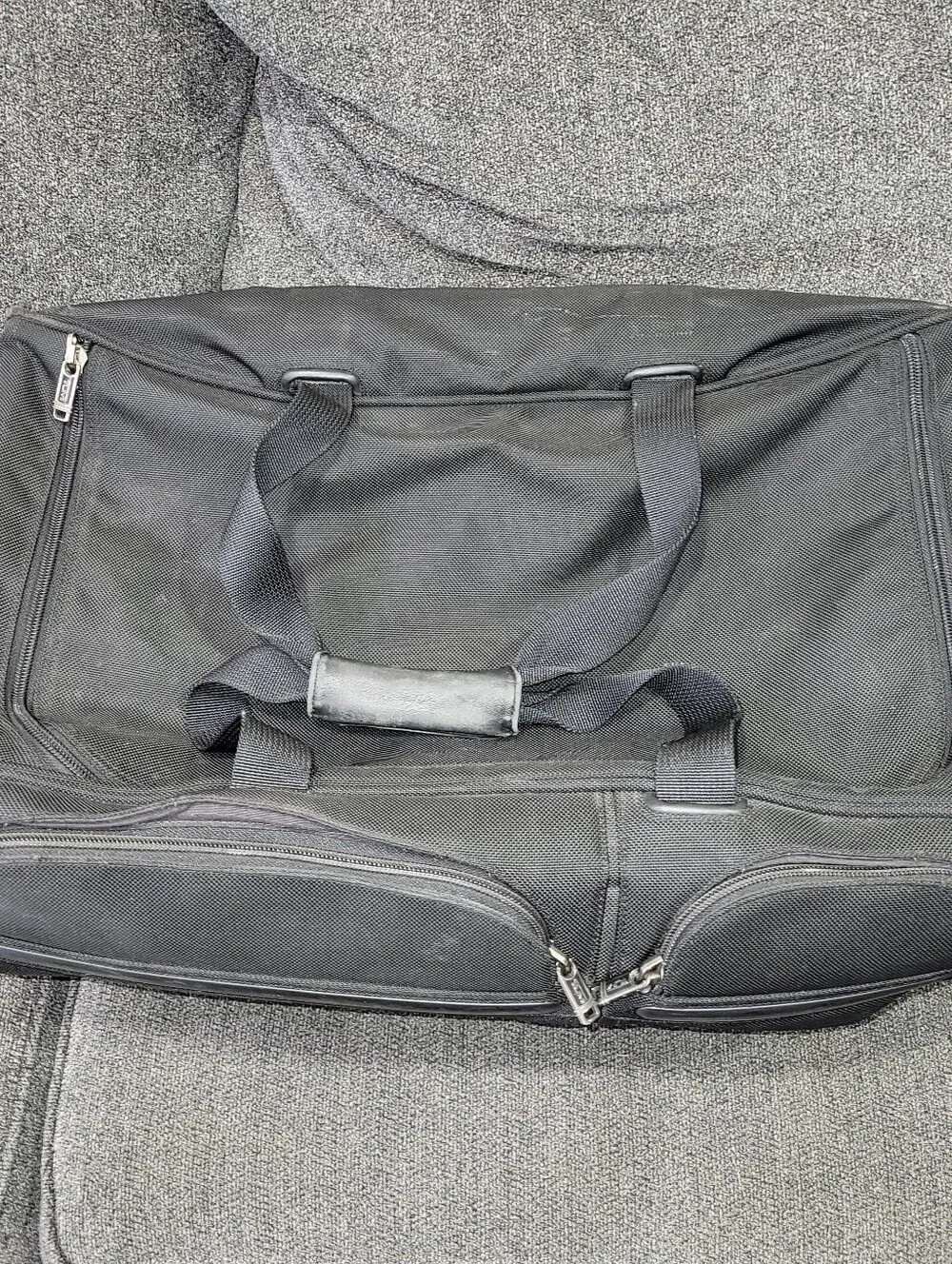 Tumi Alpha II Large 2 Wheeled Rolling Split Duffel Bag Travel Luggage